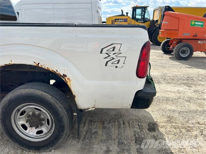 Ford F-250 XL 4x4 Extended Cab Pickup Anders
