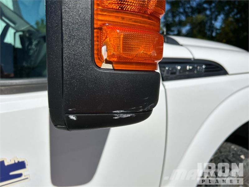 Ford F-250 XL 4x4 Extended Cab Pickup Drugi