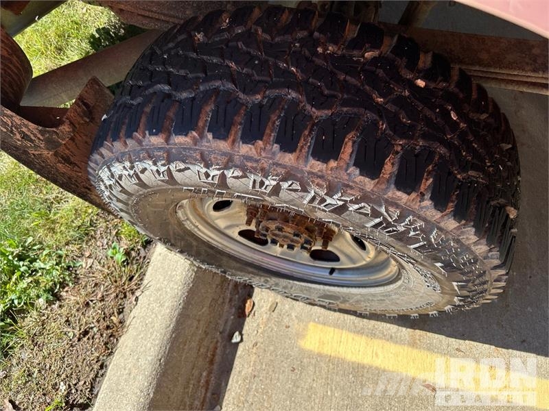 Ford F-250 XL 4x4 Extended Cab Pickup Drugi