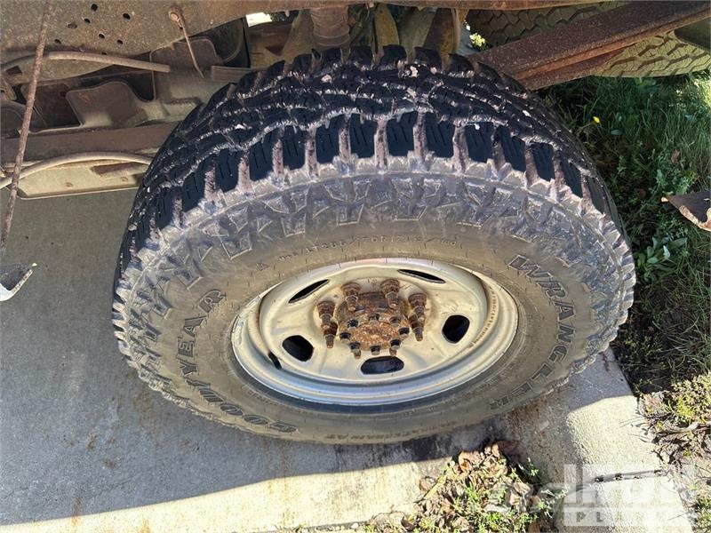 Ford F-250 XL 4x4 Extended Cab Pickup Drugi