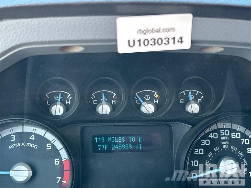 Ford F-250 XL 4x4 Extended Cab Pickup Drugi