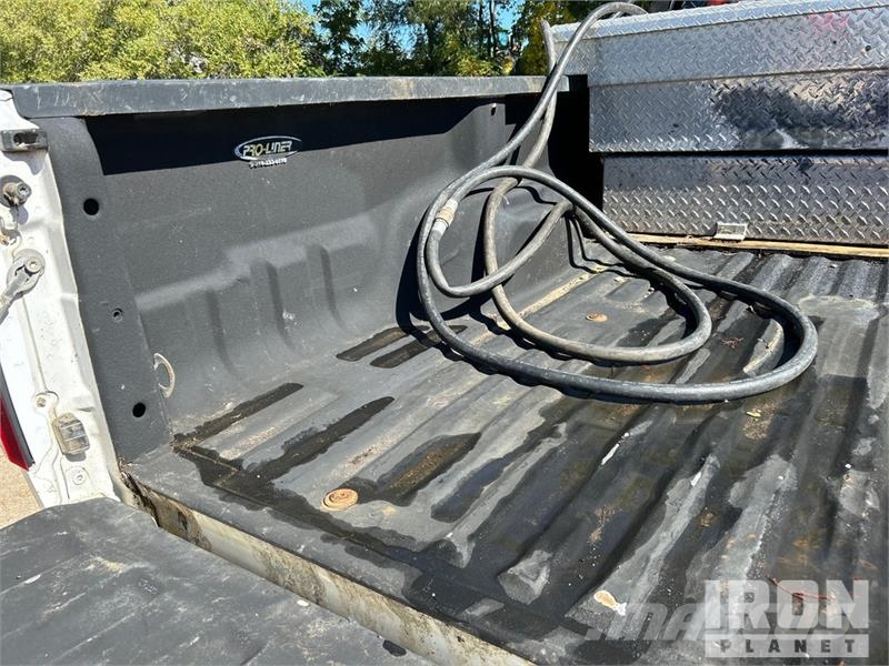 Ford F-250 XL 4x4 Extended Cab Pickup Drugi