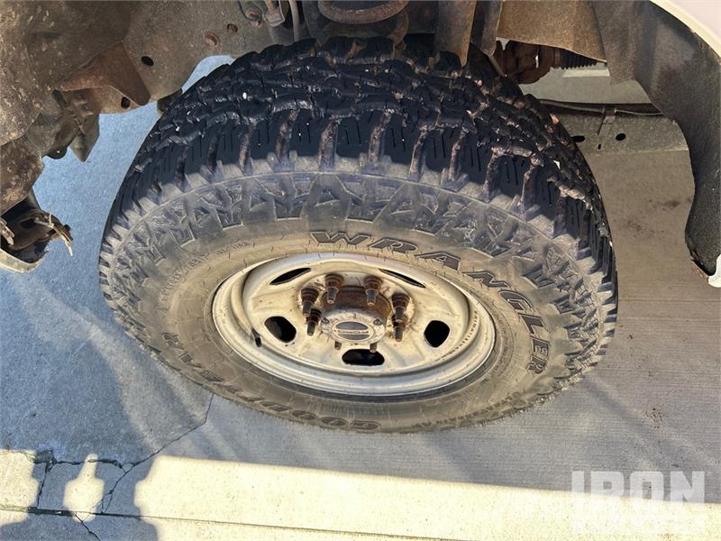 Ford F-250 XL 4x4 Extended Cab Pickup Drugi