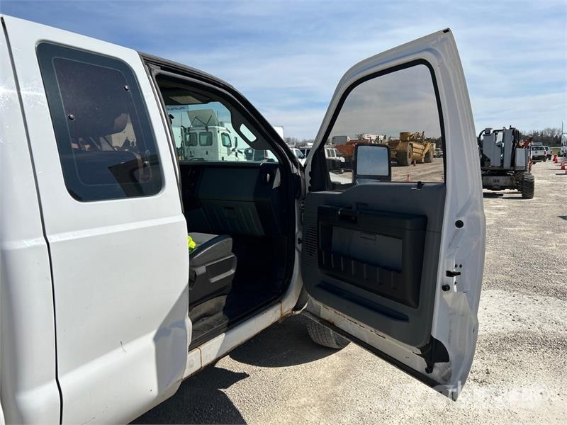 Ford F-250 XL 4x4 Extended Cab Pickup Άλλα Vans