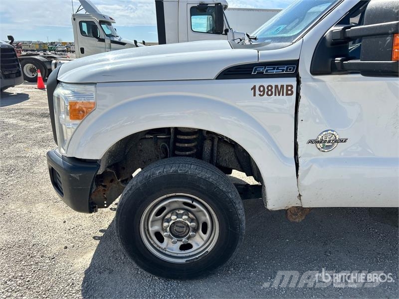 Ford F-250 XL 4x4 Extended Cab Pickup Anders