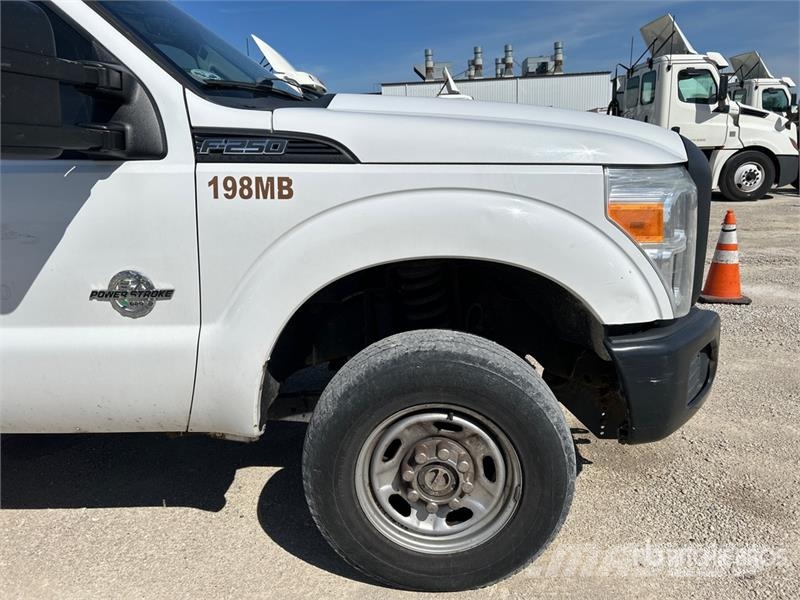 Ford F-250 XL 4x4 Extended Cab Pickup Άλλα Vans