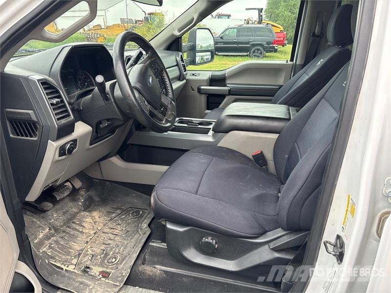 Ford F-250 XLT 4x4 Crew Cab Pickup Citi