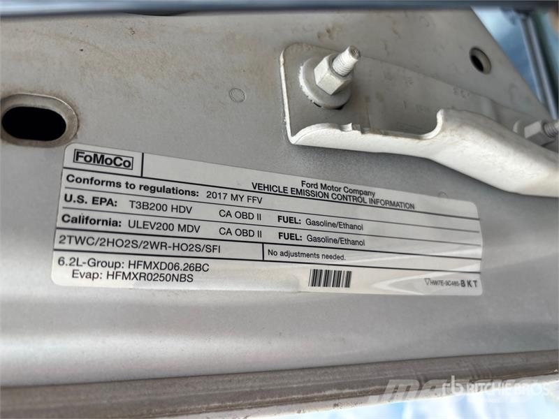 Ford F-250 XLT 4x4 Crew Cab Pickup Andere Transporter