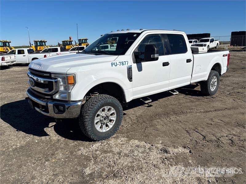Ford F-250 XLT 4x4 Crew Cab Pickup Drugi