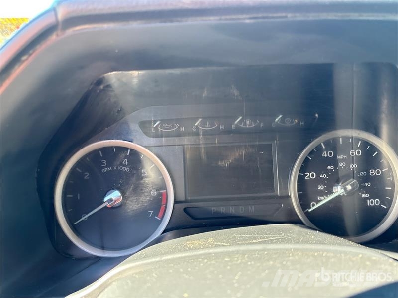 Ford F-250 XLT 4x4 Crew Cab Pickup Drugi