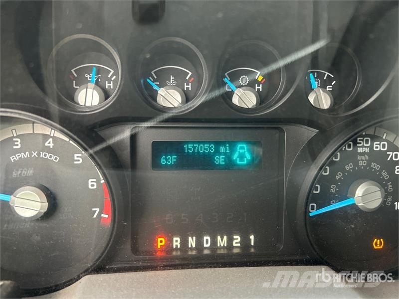 Ford F-250 XLT 4x4 Crew Cab Pickup Otros