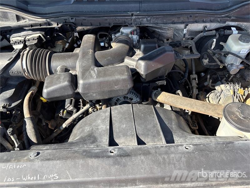 Ford F-250 XLT 4x4 Crew Cab Pickup Muu
