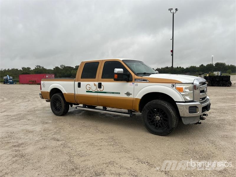 Ford F-250 XLT 4x4 Crew Cab Pickup Otros