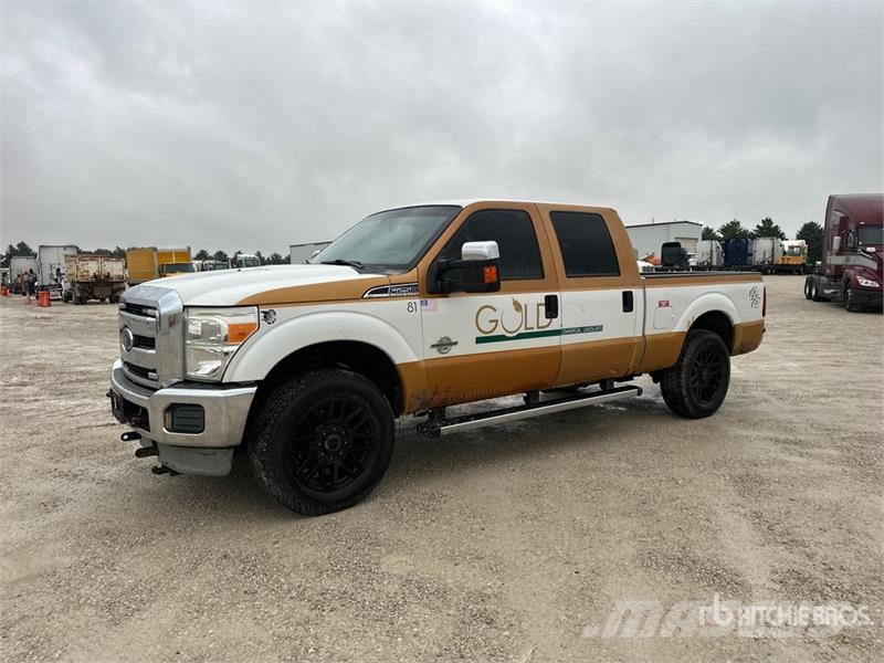 Ford F-250 XLT 4x4 Crew Cab Pickup Otros