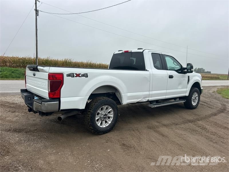 Ford F-250 XLT 4x4 Extended Cab Pickup Furgoni altro
