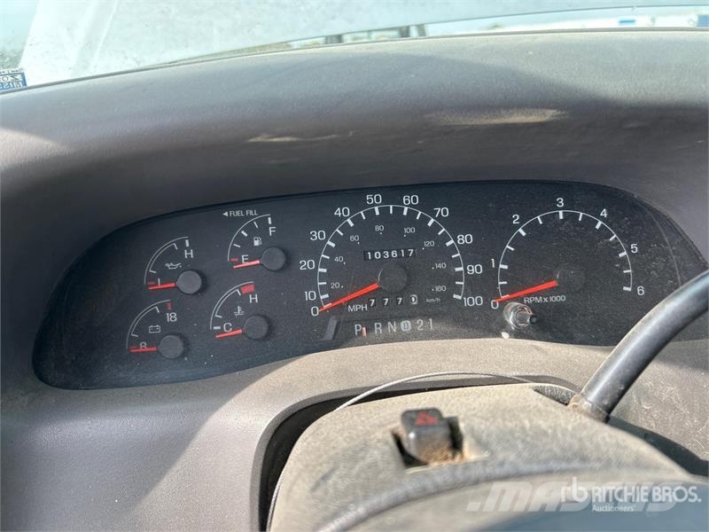 Ford F-250 XLT 4x4 Extended Cab Pickup أخرى
