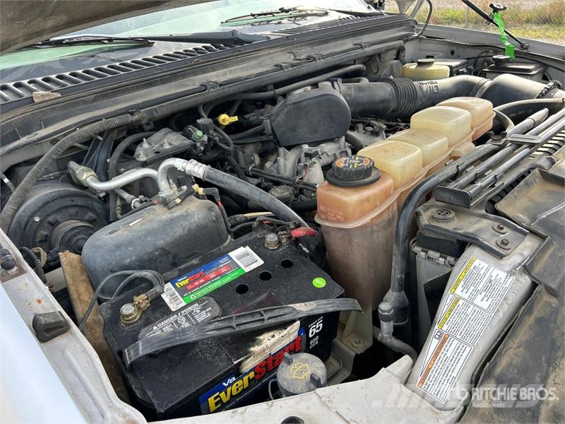 Ford F-250 XLT 4x4 Extended Cab Pickup أخرى