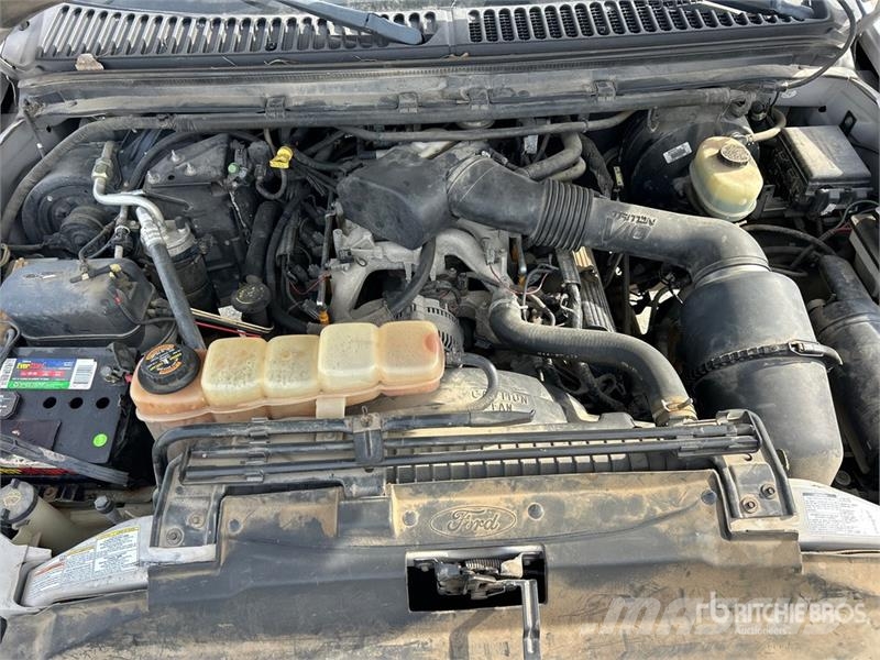Ford F-250 XLT 4x4 Extended Cab Pickup أخرى