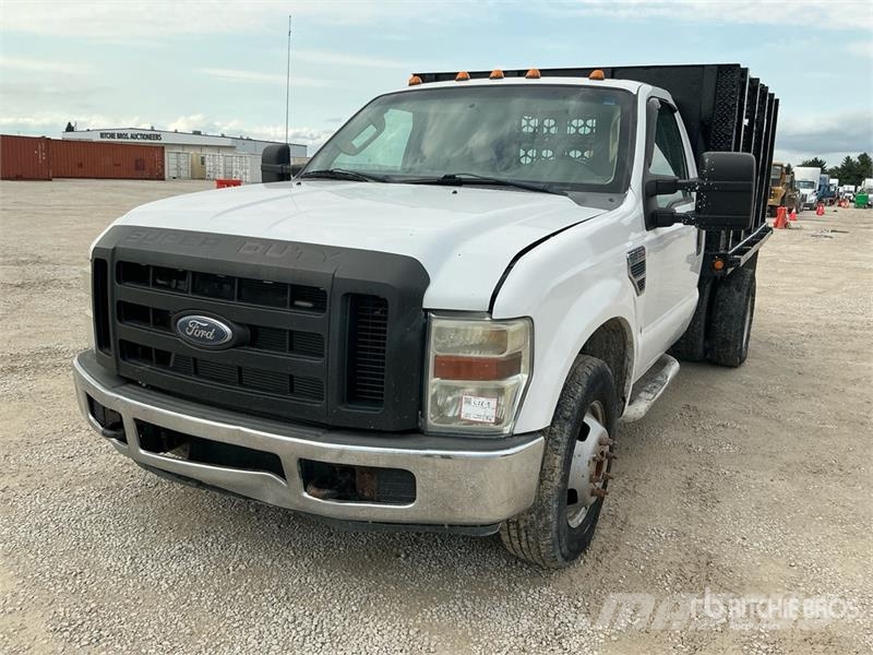 Ford F-350 Pritschenwagen/Pritschenwagen mit Seitenklappe