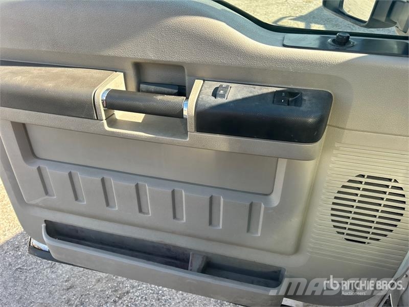 Ford F-350 Komunalna vozila
