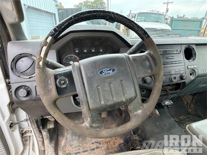 Ford F-350 Autre fourgon / utilitaire