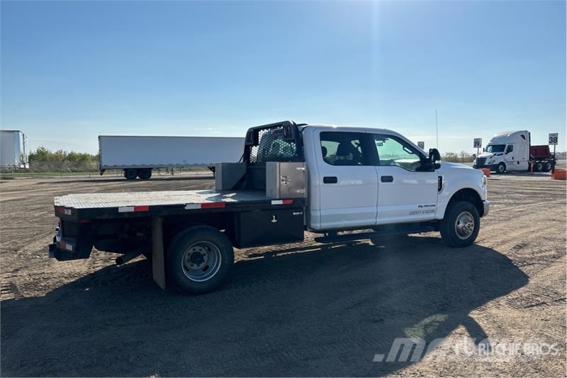 Ford F-350 Грузовики-платформы/боковая разгрузка