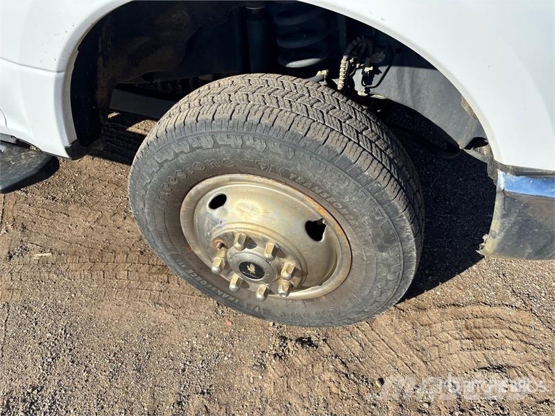 Ford F-350 Грузовики-платформы/боковая разгрузка
