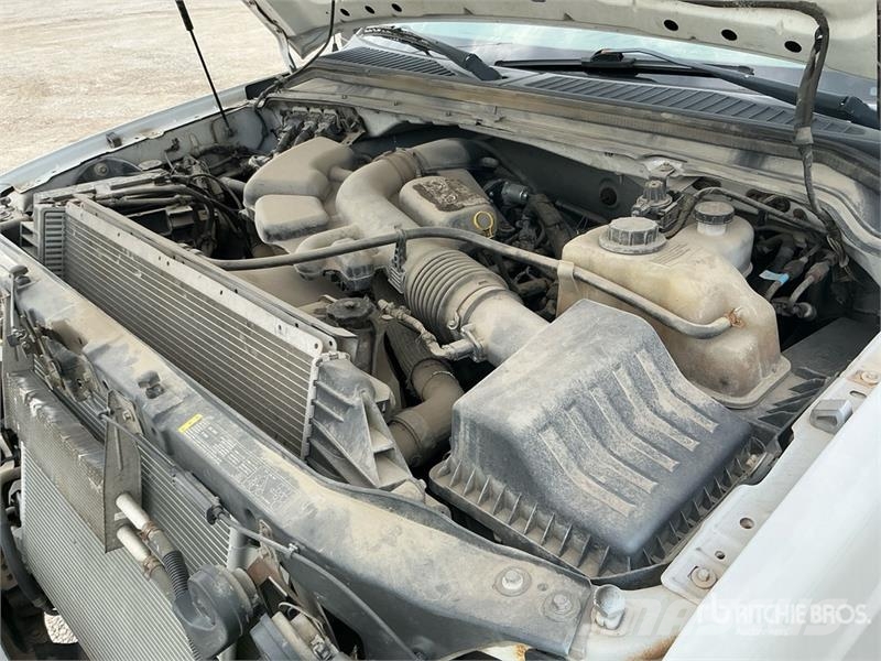 Ford F-350 Pritschenwagen/Pritschenwagen mit Seitenklappe