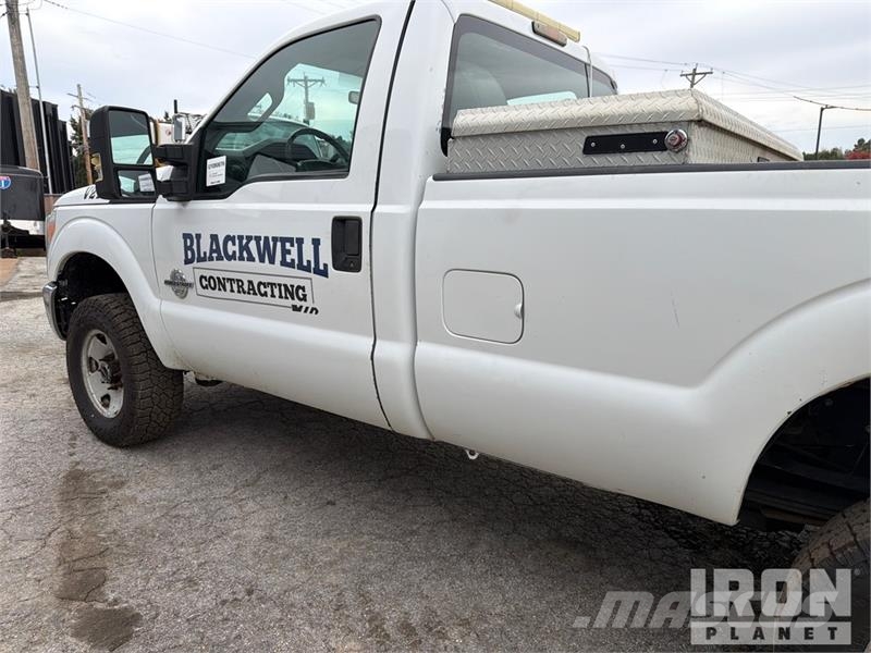 Ford F-350 Autre fourgon / utilitaire