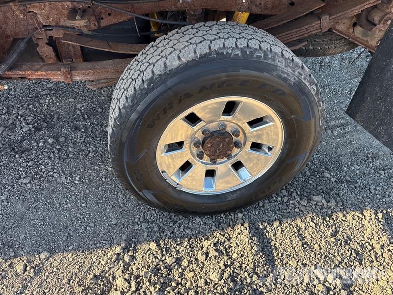 Ford F-350 Kamioni sa otvorenim sandukom