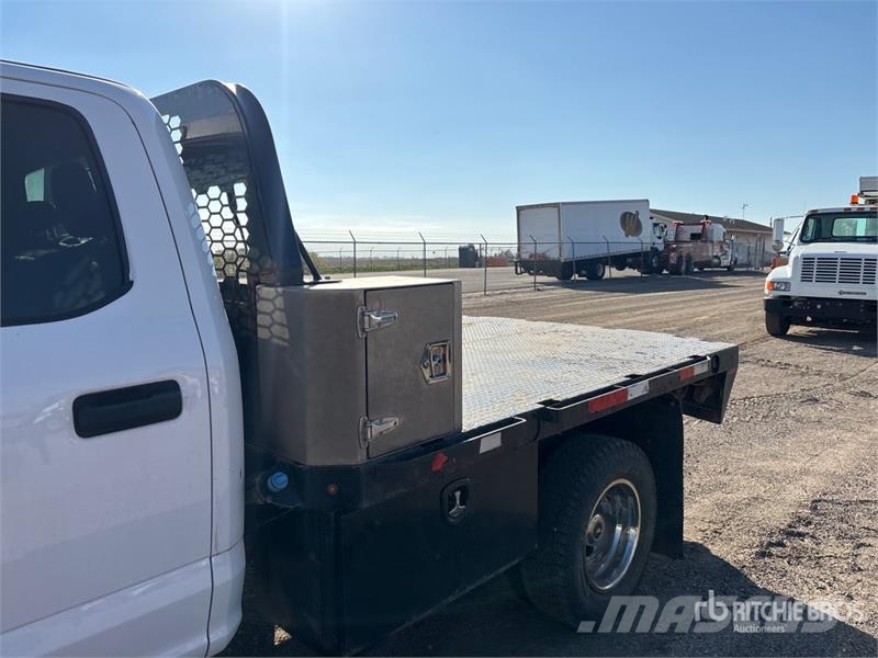 Ford F-350 Грузовики-платформы/боковая разгрузка