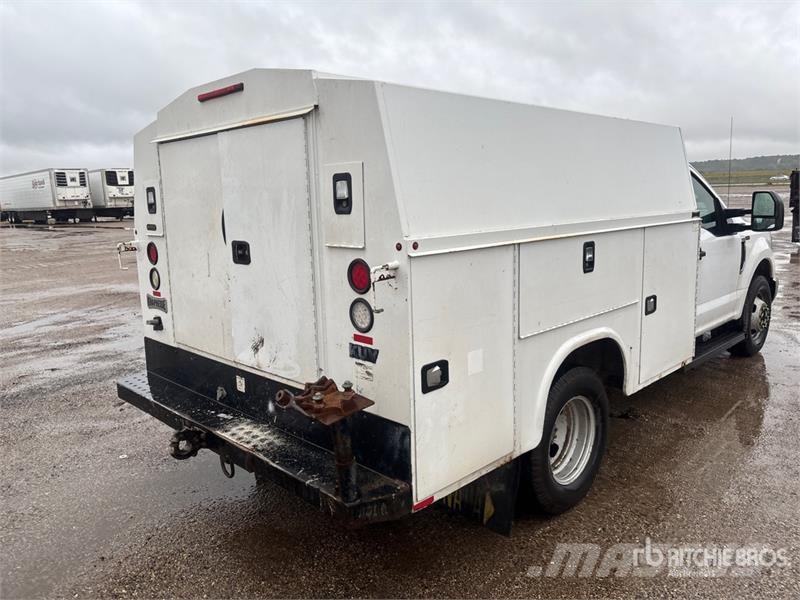 Ford F-350 4x2 Utility Truck 皮卡.傳統半斗卡車/側卸板
