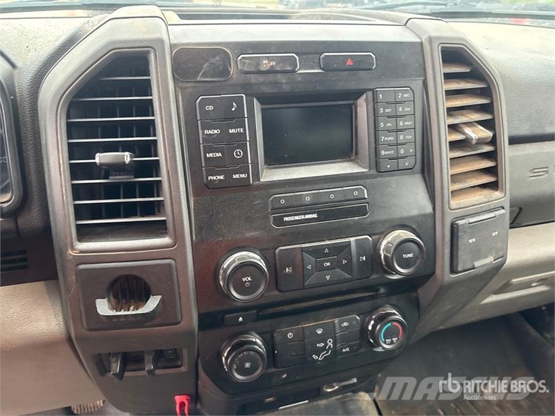 Ford F-350 4x2 Utility Truck 皮卡.傳統半斗卡車/側卸板