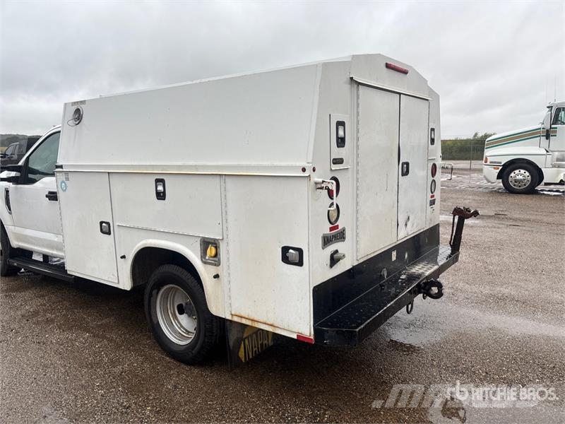 Ford F-350 4x2 Utility Truck 皮卡.傳統半斗卡車/側卸板