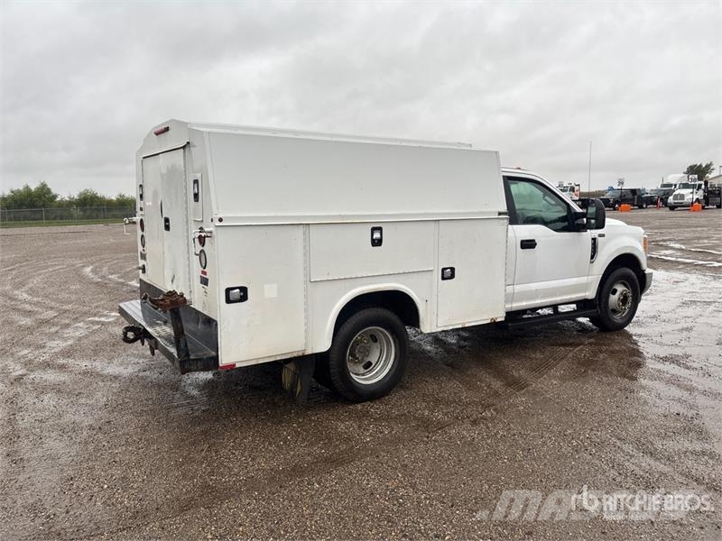 Ford F-350 4x2 Utility Truck 皮卡.傳統半斗卡車/側卸板