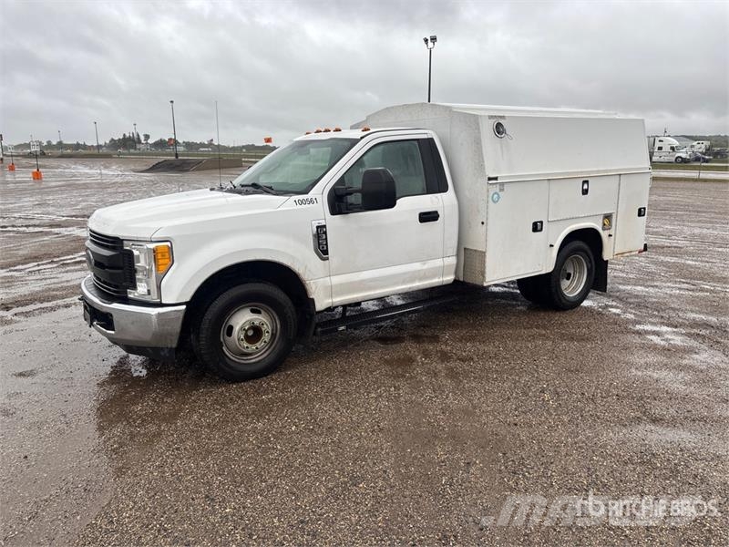 Ford F-350 4x2 Utility Truck 皮卡.傳統半斗卡車/側卸板