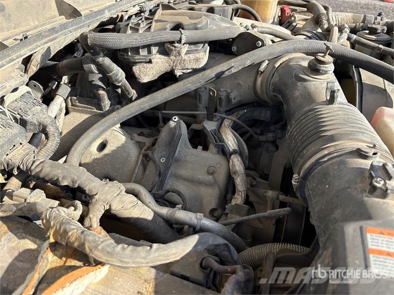 Ford F-350 4x4 Crew Cab Pickup 其他