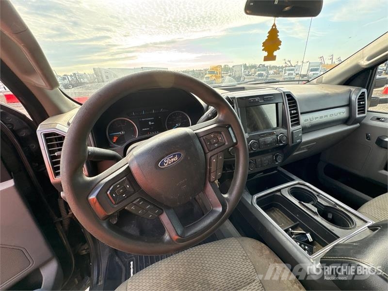 Ford F-350 4x4 Crew Cab Service Truck Kommunal-Sonderfahrzeuge