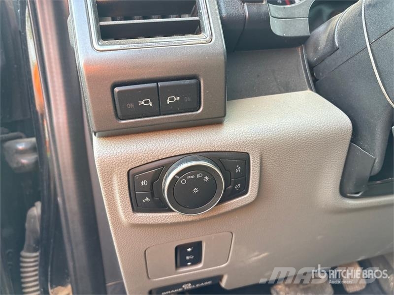 Ford F-350 4x4 Crew Cab Service Truck Kommunal-Sonderfahrzeuge
