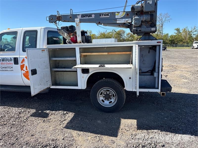 Ford F-350 4x4 Extended Cab Service Truck Komunalna vozila
