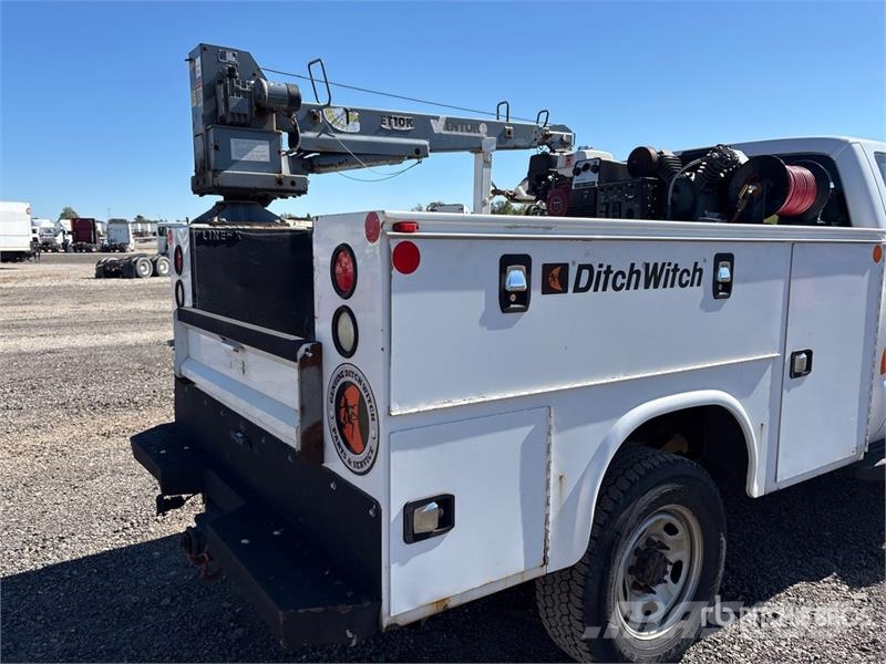Ford F-350 4x4 Extended Cab Service Truck Komunalna vozila