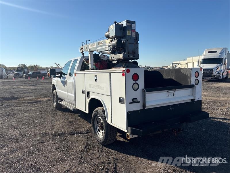 Ford F-350 4x4 Extended Cab Service Truck Vehículos municipales multiusos