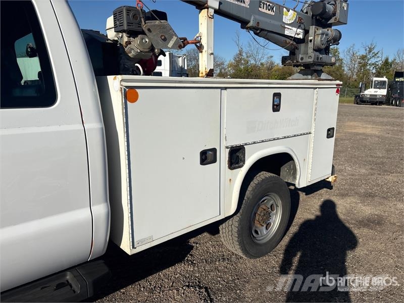 Ford F-350 4x4 Extended Cab Service Truck Vehículos municipales multiusos
