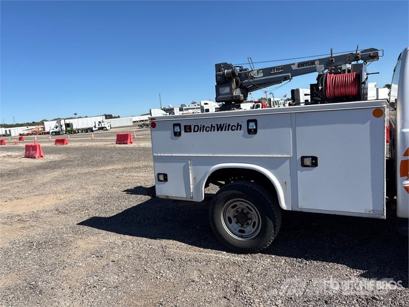 Ford F-350 4x4 Extended Cab Service Truck Komunalna vozila