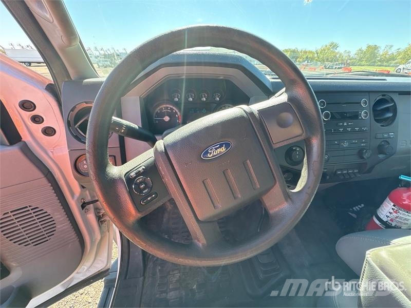 Ford F-350 4x4 Extended Cab Service Truck Komunalna vozila
