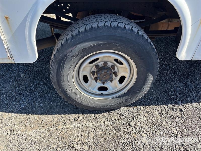 Ford F-350 4x4 Extended Cab Service Truck Komunalna vozila
