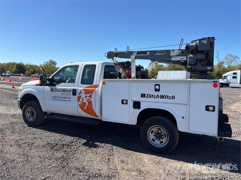 Ford F-350 4x4 Extended Cab Service Truck Komunalna vozila