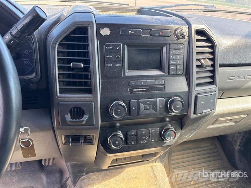 Ford F-350 XL 4x2 Utility Truck Pickup/Pritschenwagen