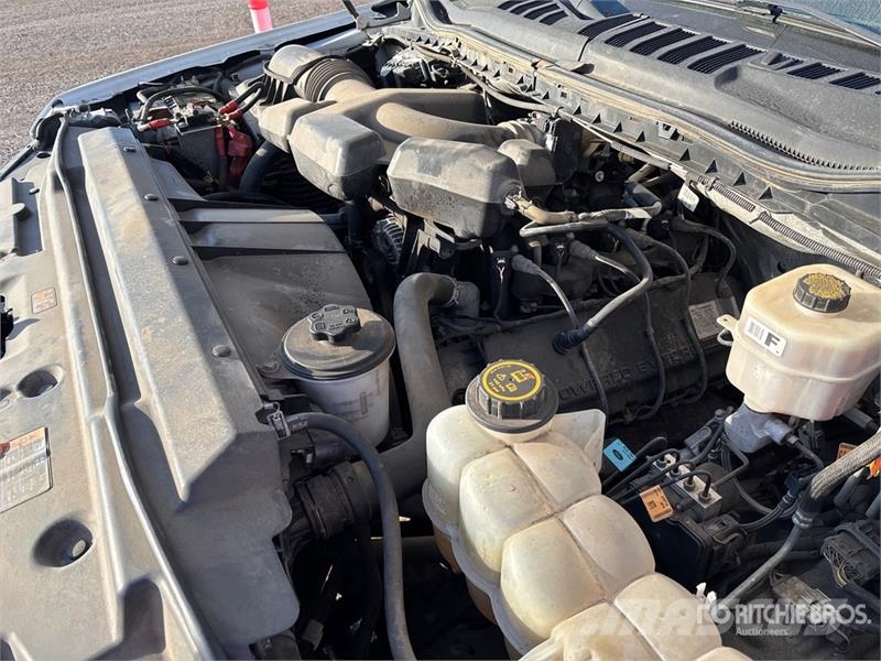 Ford F-350 XL 4x2 Utility Truck Vieglais kravas automobilis/izkraušana no sāniem