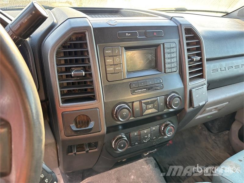 Ford F-350 XL 4x2 Utility Truck Vieglais kravas automobilis/izkraušana no sāniem